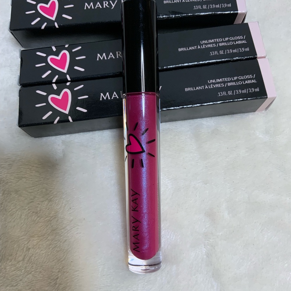 🥰👄.  Lipgloss NIB HOPEFUL LILAC